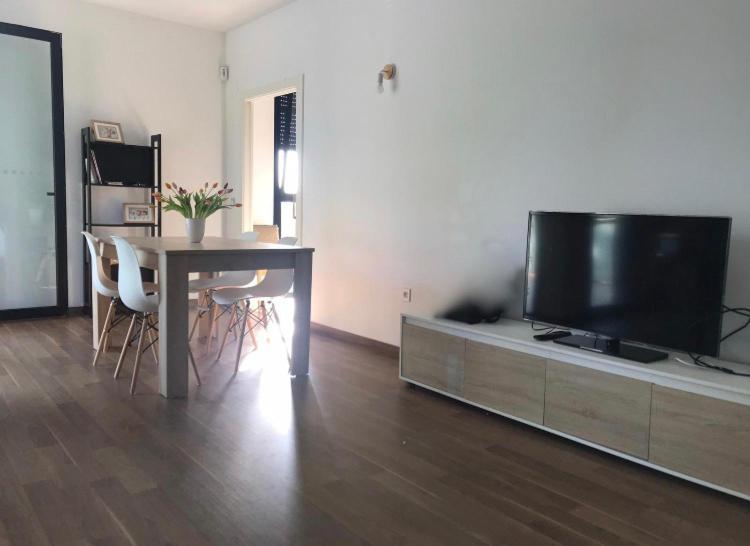Casals Apartment Салоу Екстериор снимка