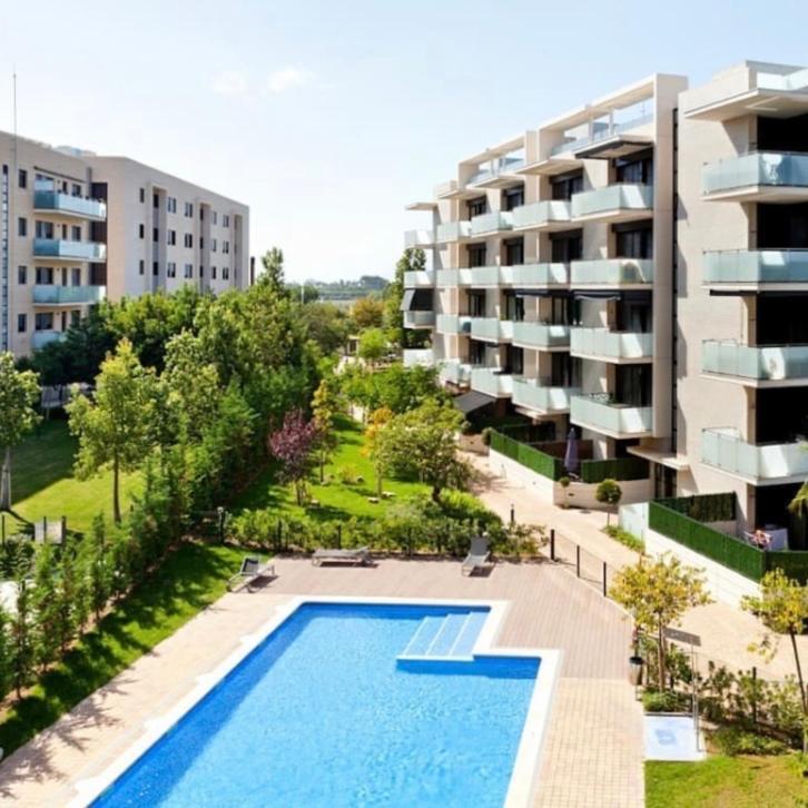 Casals Apartment Салоу Екстериор снимка
