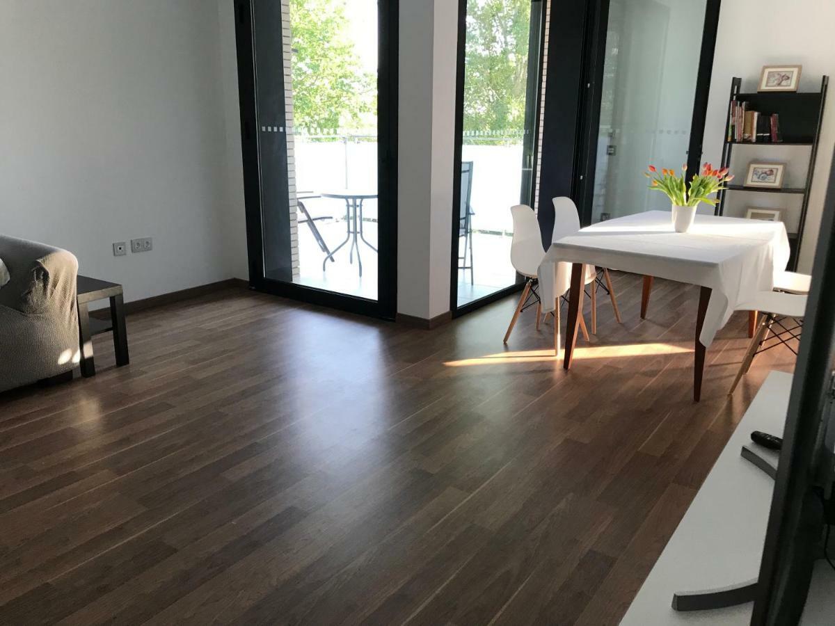 Casals Apartment Салоу Екстериор снимка