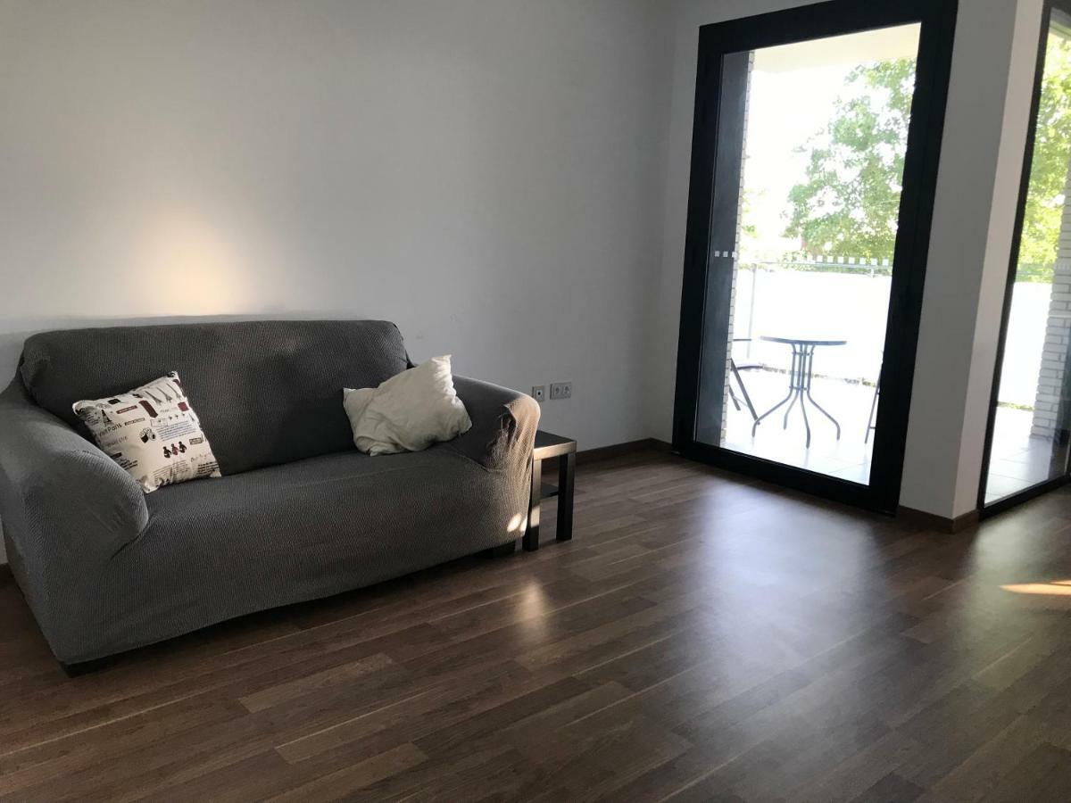 Casals Apartment Салоу Екстериор снимка