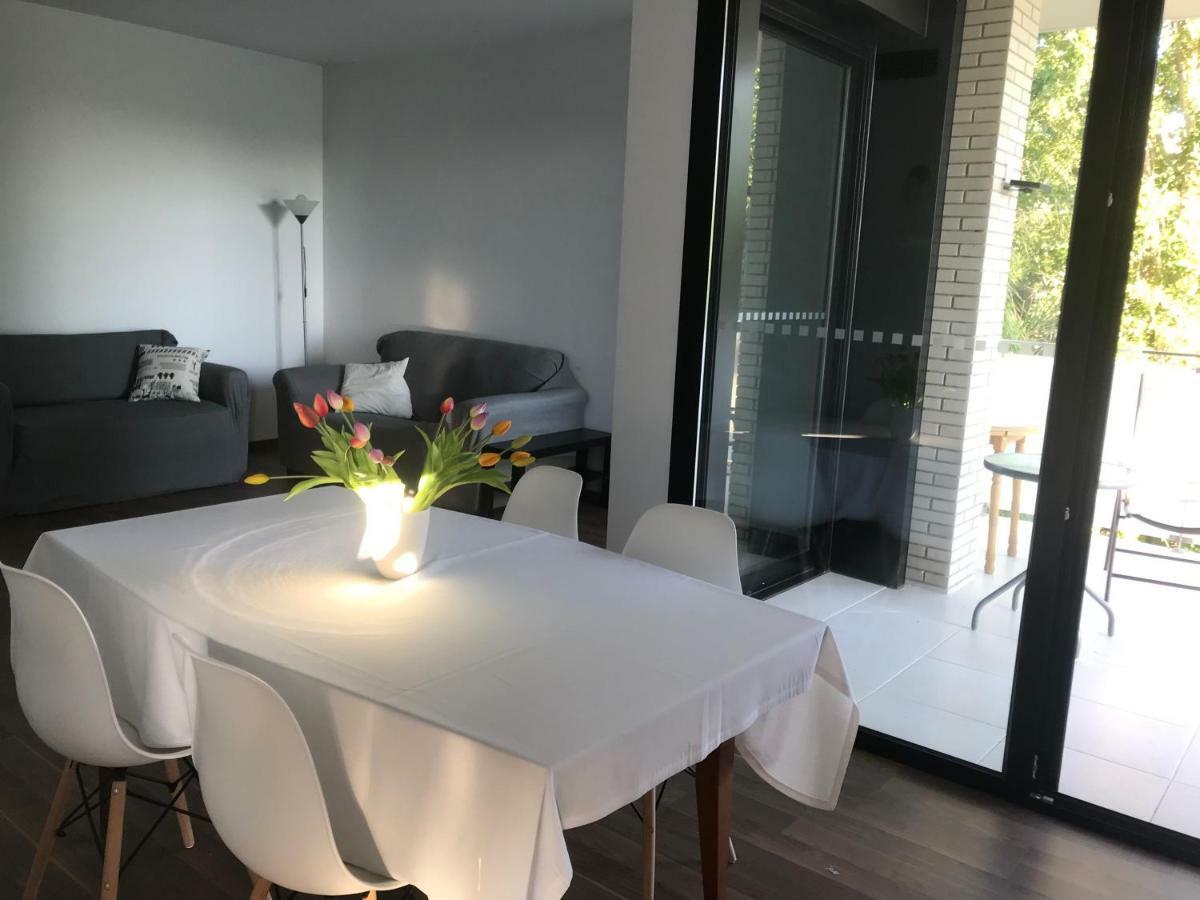 Casals Apartment Салоу Екстериор снимка